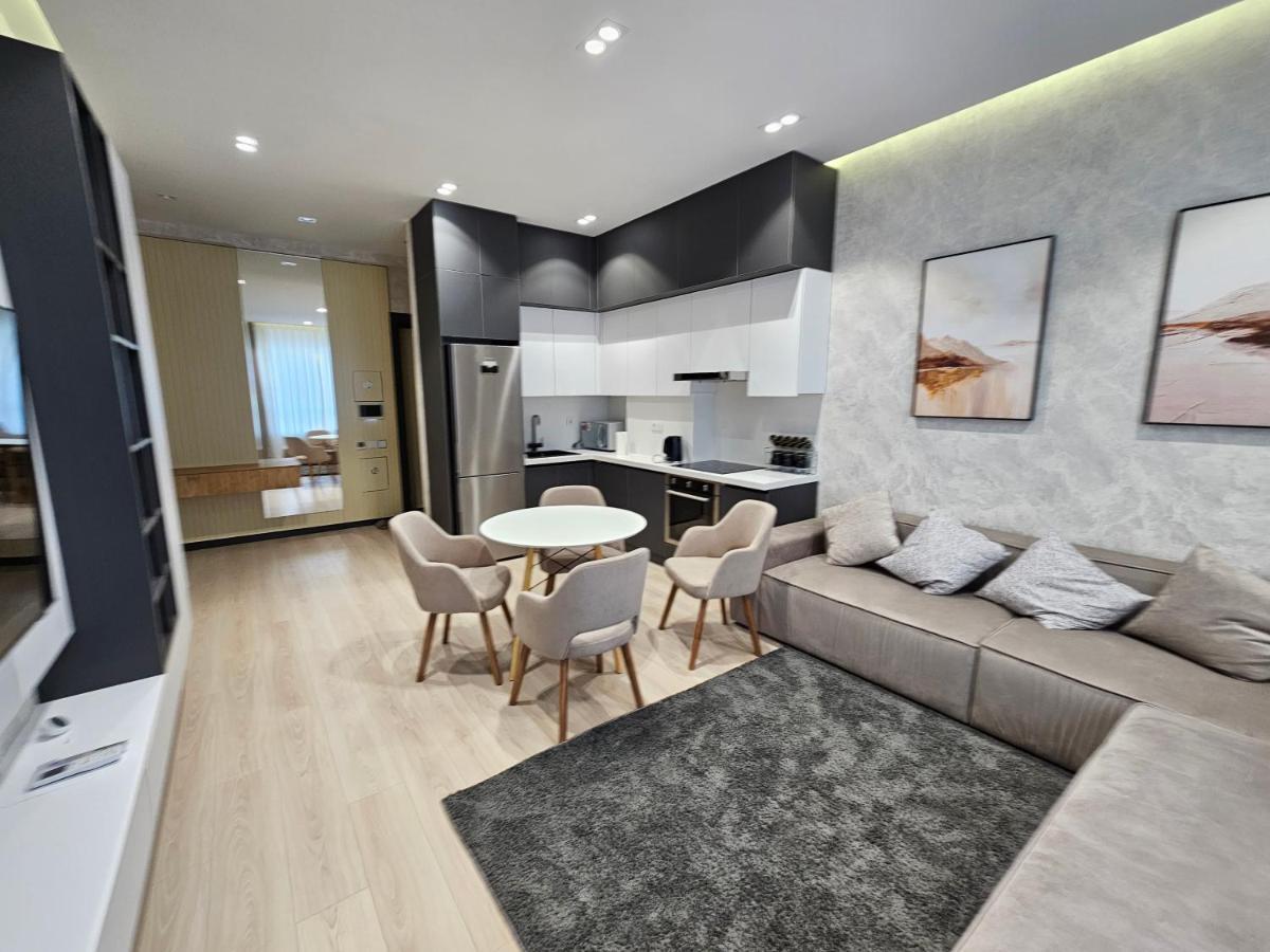 Magnificent Apartment In Nrg Oybek Tashkent Esterno foto